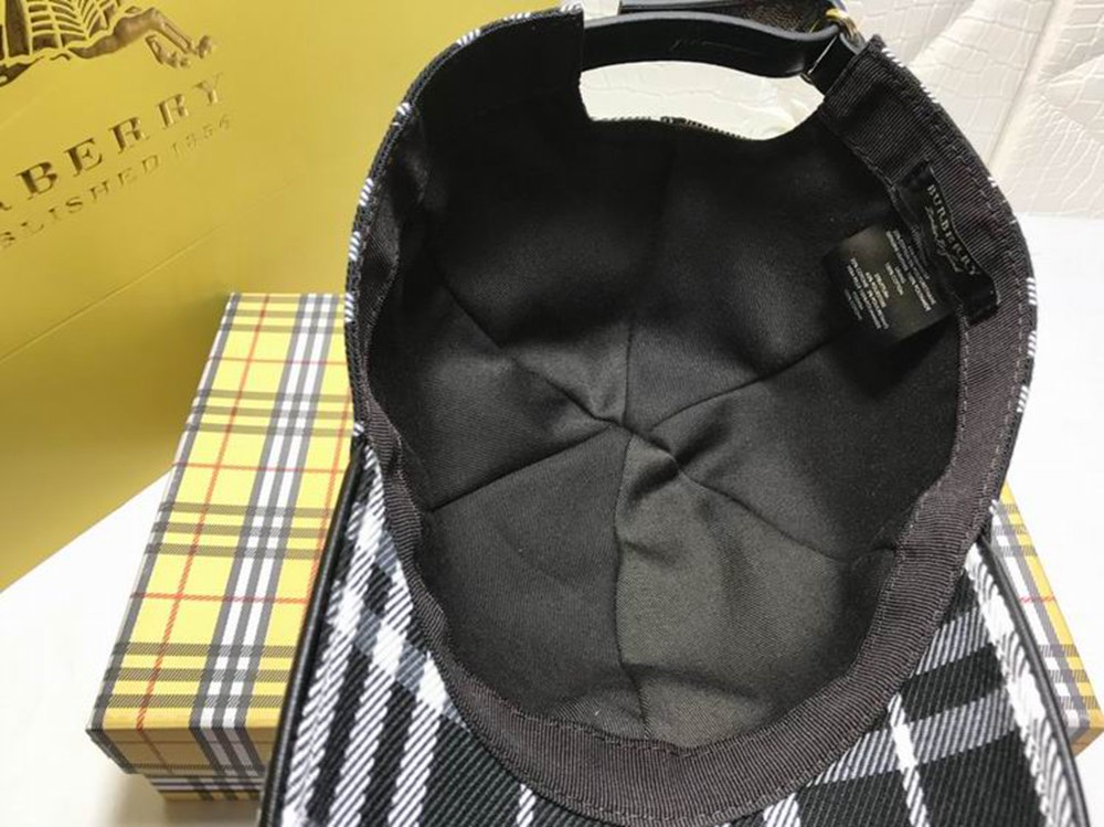 Bv*b*rry Hat